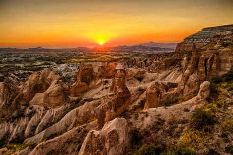 Fotograf: A Journey Through Turkish Landscapes and Identities!