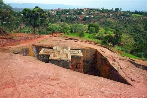  Journeys through Ethiopia: An Epic Unveiling of Folktales and Mythological Narratives